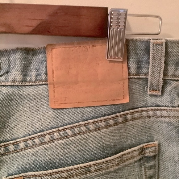 Levi Jeans 32🛎️ - Picture 3 of 5